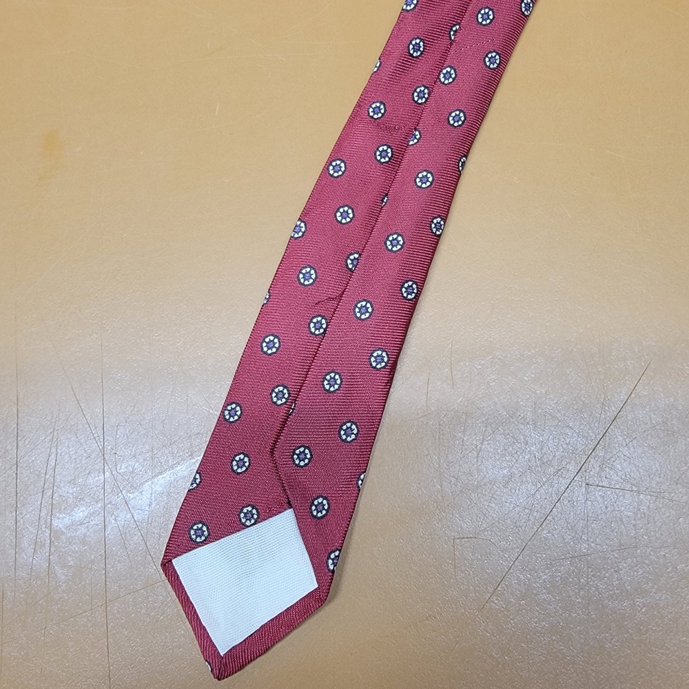 Mens Silk Red Micro Geometric Pattern Necktie Fashion Accessory - Picture 3 of 5